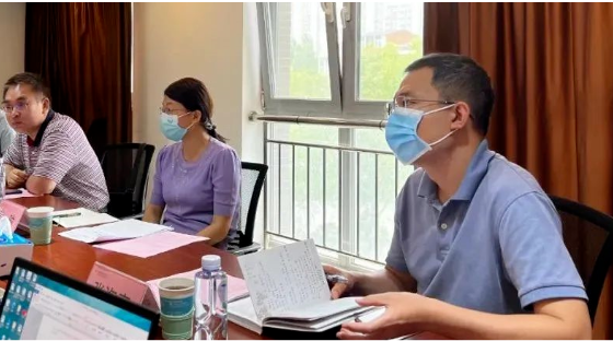 石化化工處在不到一個月的時間內(nèi)連續(xù)收到中橡協(xié)兩份報告，一直從職能角度進行研究，并與相關(guān)司局進行溝通，開展了有關(guān)工作。